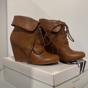 Nine West wedge boot with laces. Size 6